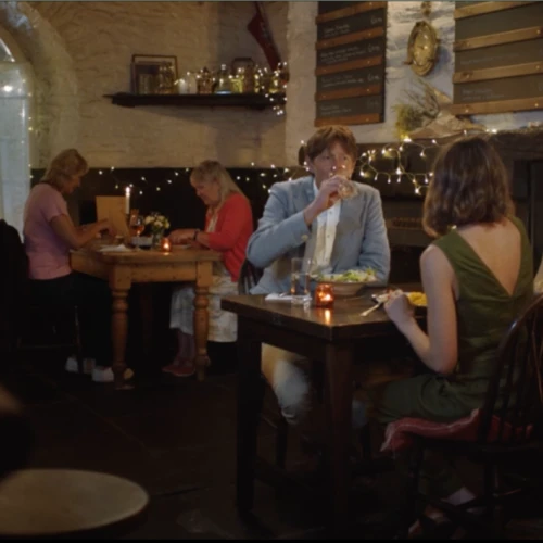 Beyond Paradise Season 2, Episode 1: Date night for Humphrey and Martha in The Royal Inn