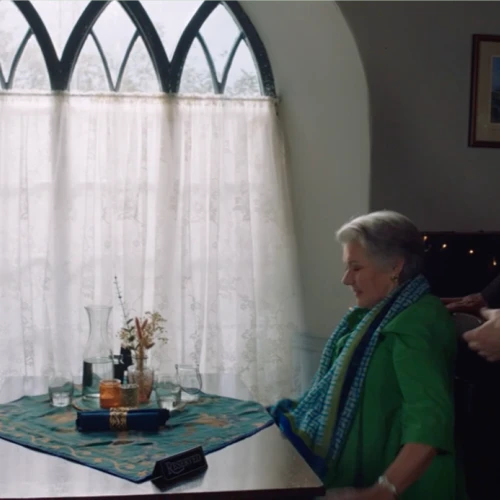 Beyond Paradise Season 2, Episode 3: Anne and Richard eat out at The Royal Inn